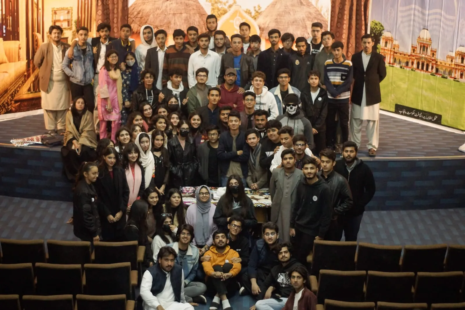 Paksarzameen team